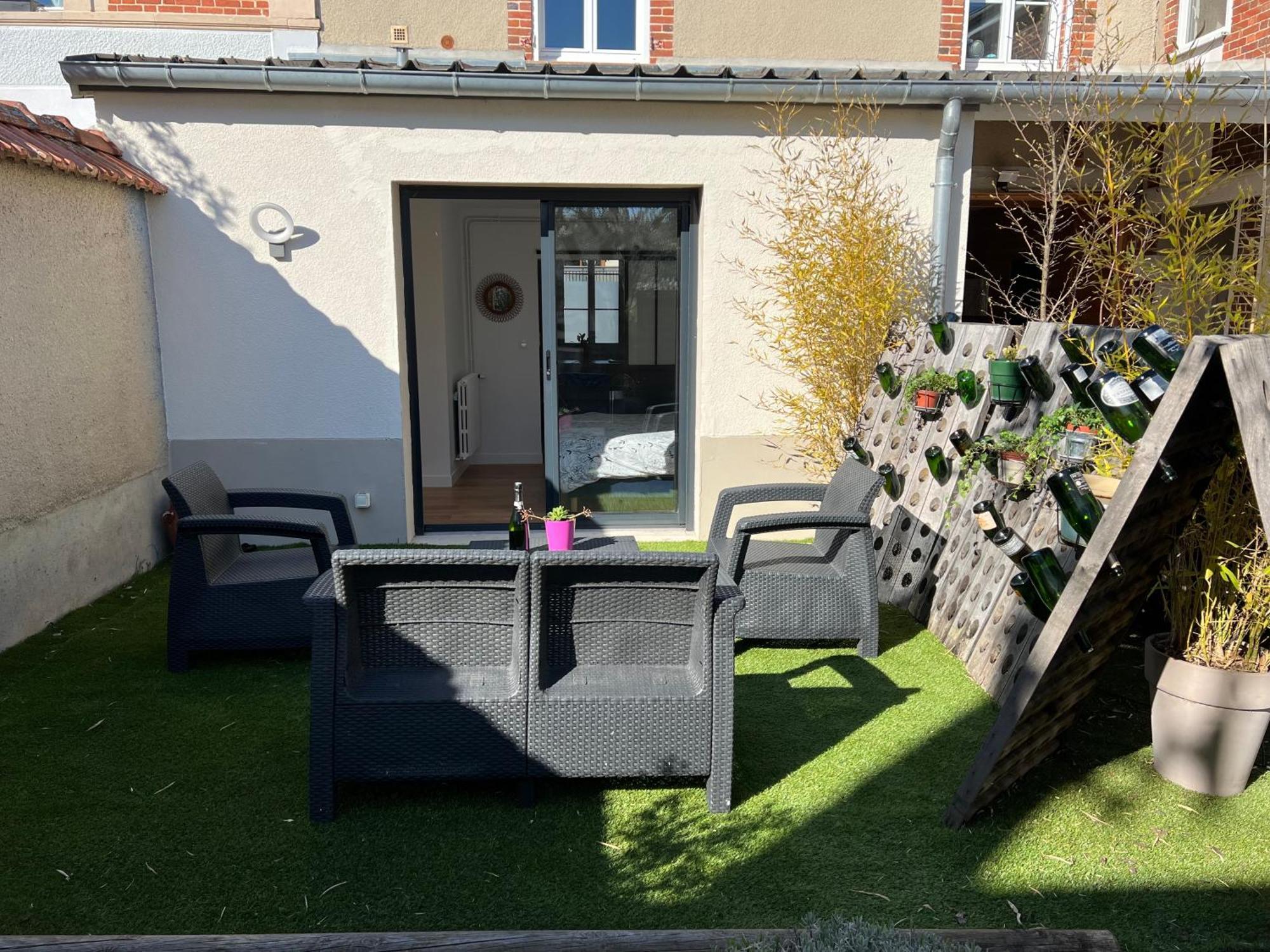 Secret Garden Apartment Ay-Champagne Exterior foto